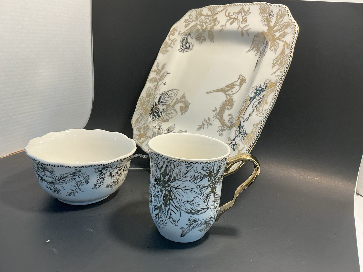 222 Fifth Adelaide Gold And White Square Dinner Plate 10.5”