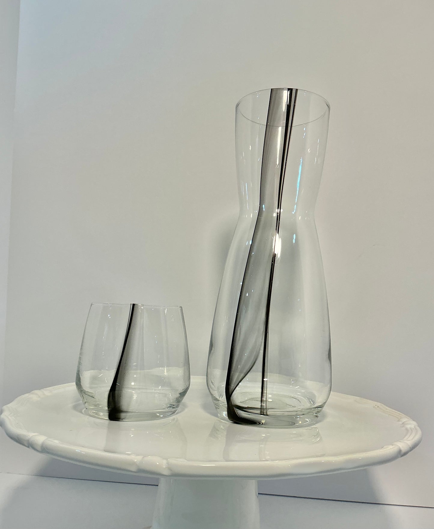Royal Leedarm Ebony Decanter and Water Glass Set , characterized by a Unique Black Waves Design, carafe and 4 drinking glasses 12.5oz