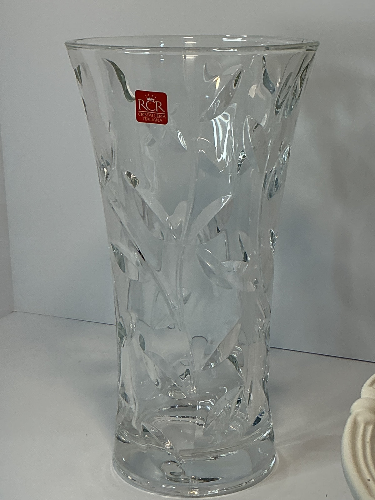 RCR Royal Crystal Rock Laurus Vintage Vase-11” Cut Crystal Floral Leaf Design,Made in Italy