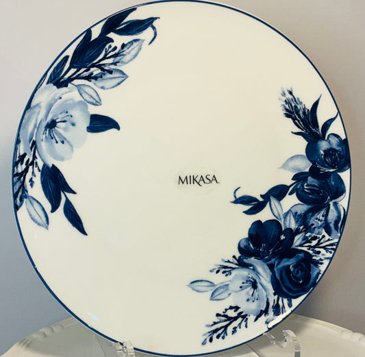 Mikasa DARCY 11” Dinner Plate adorned with a vivid blue floral pattern, crafted of Bone China