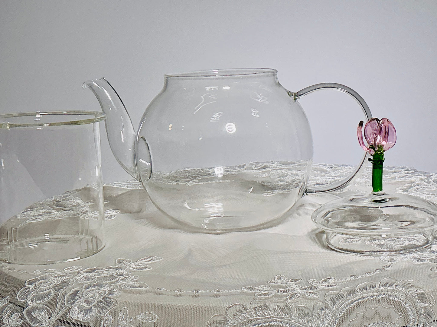 Glass Teapot with Decorative Knob Lid & Built-In Infuser – Lemon, Blue Bird, Tulip or Bee