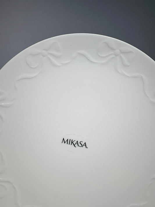 Mikasa Embossed Bow Bone China Dinner Plate 11"