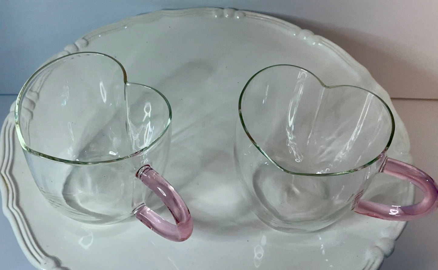 BKLYN Steel Novelty Collection set of 2 glass heart mugs w/ pink handles-14oz-