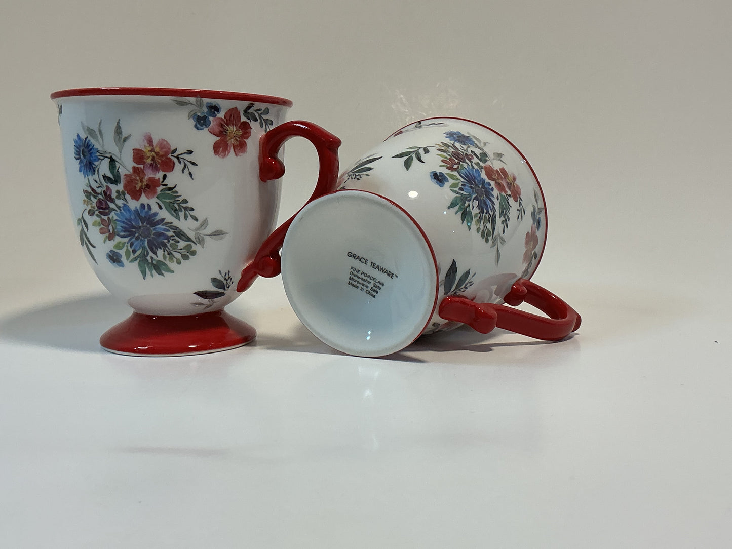 Grace’s Teaware Set of 2 coffee/tea mugs with a red pedestal floral design