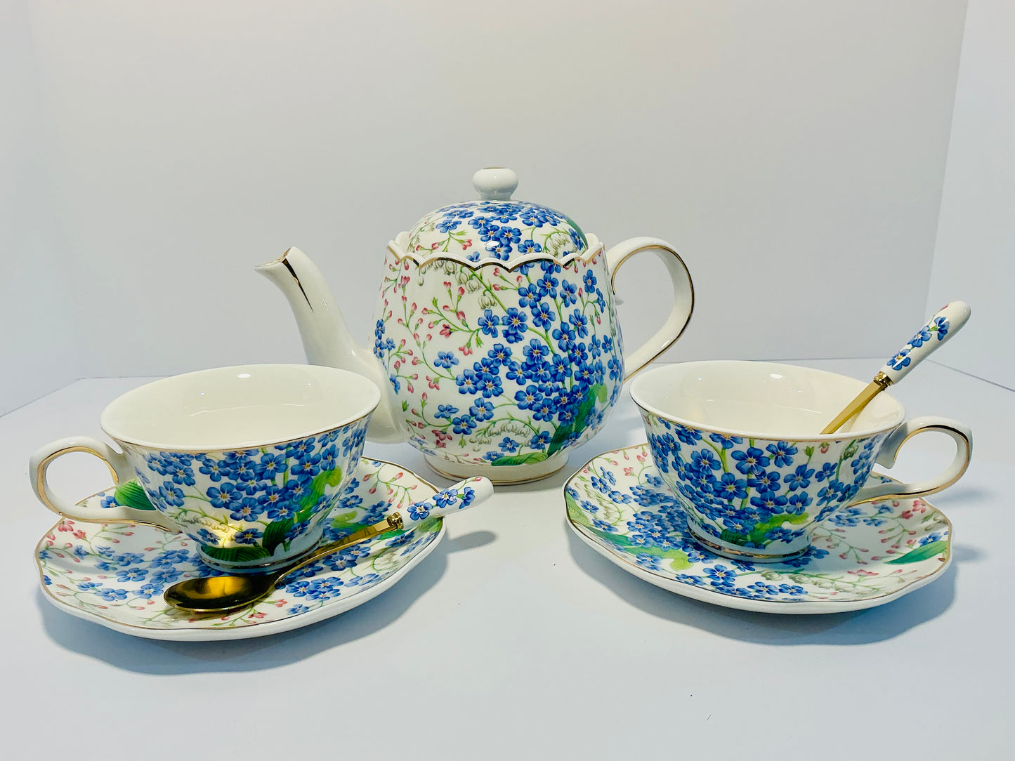 Grace’s Teaware Fine Porcelain 7 pcs Set Blue,Pink Floral