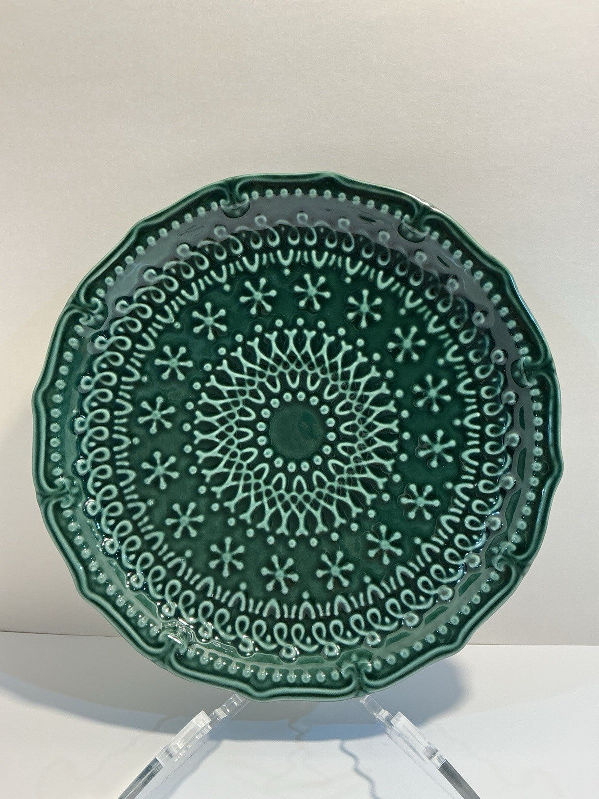 Potter’s Studio Green Holiday Dinner Plate 10 Inches