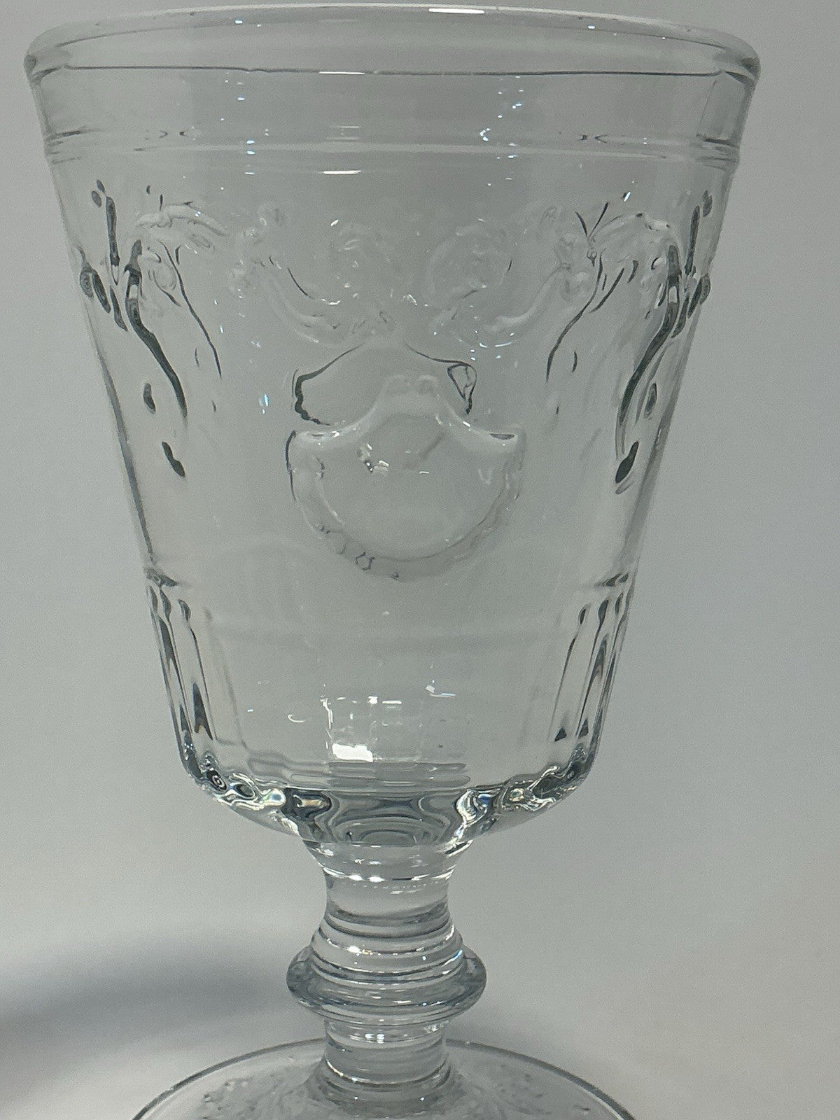 La Rochère Versailles Wine Glass – Shell & Floral | Made in France