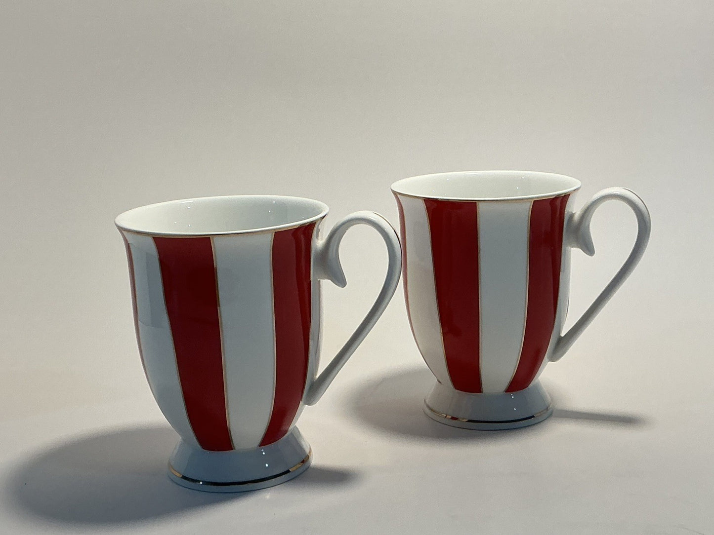 Set of 2 Grace Teaware Coffee/Tea Mugs ideal for Valentines in Red & White