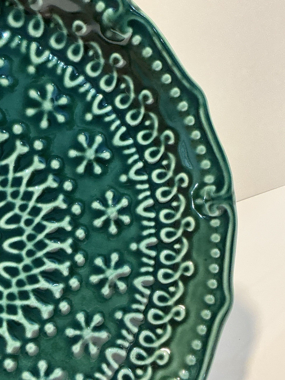 Potter’s Studio Green Holiday Dinner Plate 10 Inches