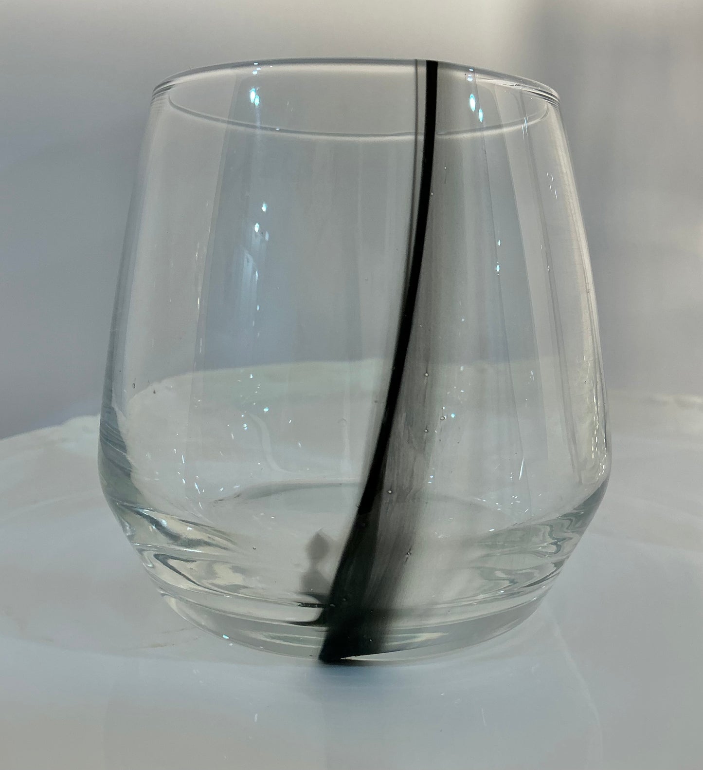 Royal Leedarm Ebony Decanter and Water Glass Set , characterized by a Unique Black Waves Design, carafe and 4 drinking glasses 12.5oz