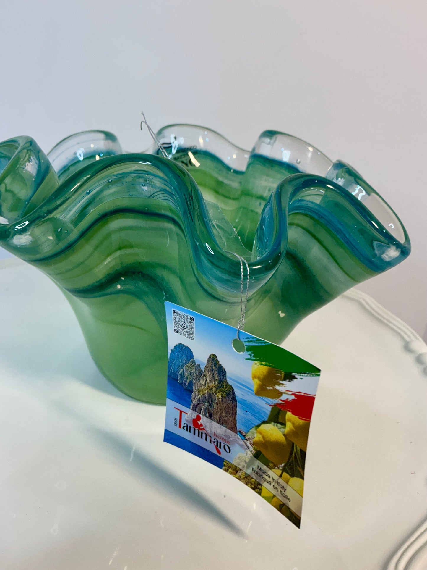 Murano Vetro Eseguito , handblown ruffled centerpiece, Vintage, Made in Italy.