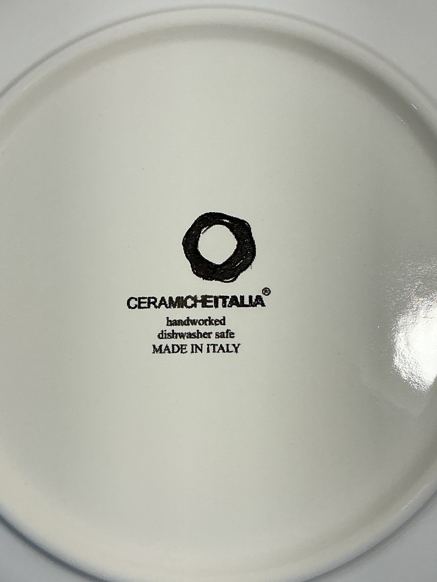 Ceramiche Hand Painted Set of 4 , including a 12”, 10” Plates and 2 bowls 8” and 6”.Made in Italy