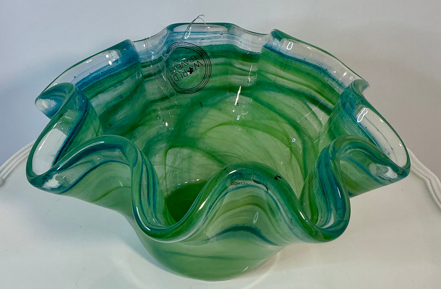 Murano Vetro Eseguito , handblown ruffled centerpiece, Vintage, Made in Italy.