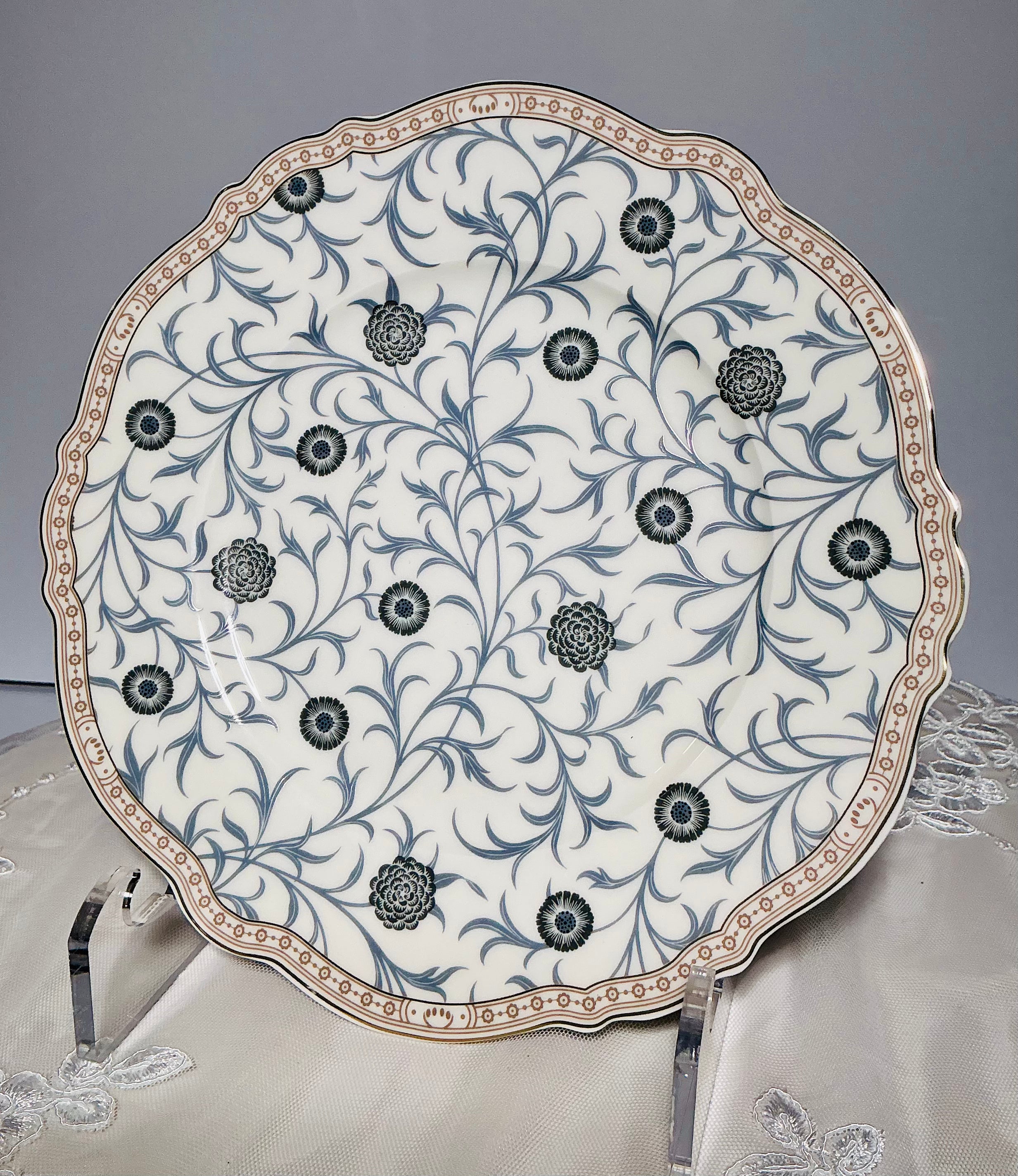 Morris & Co Premium Porcelain Salad Plate – Grey Floral | 8"