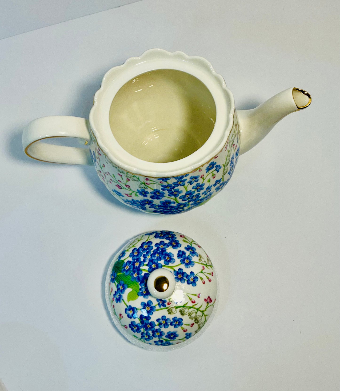 Grace’s Teaware Fine Porcelain 7 pcs Set Blue,Pink Floral