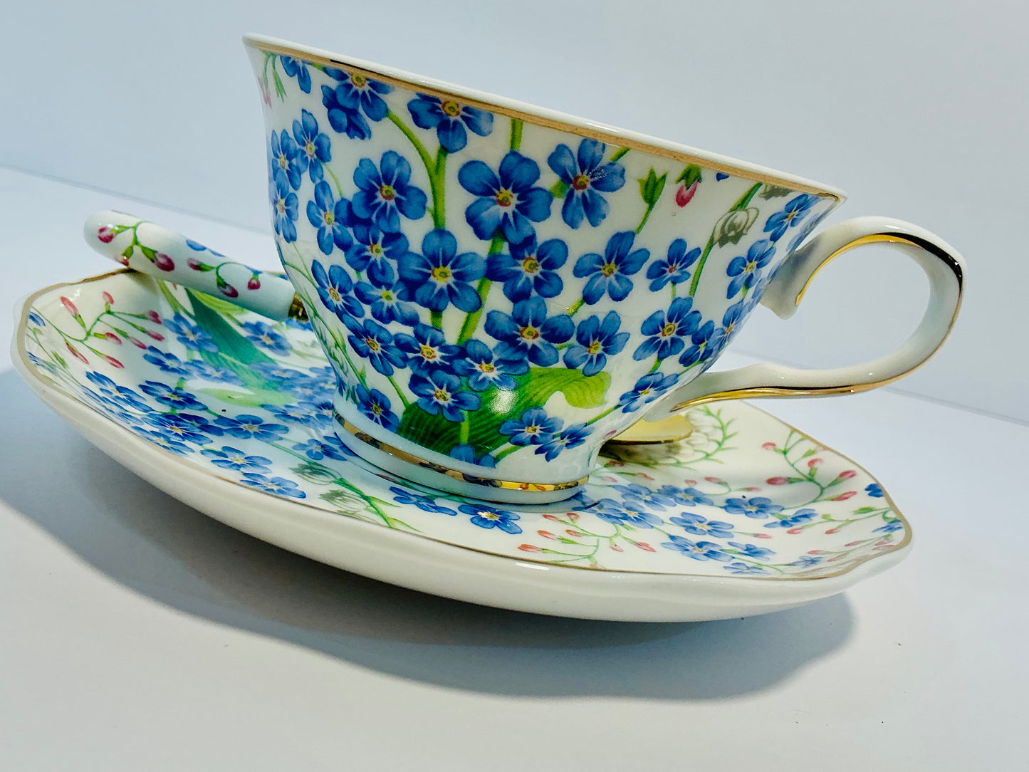 Grace’s Teaware Fine Porcelain 7 pcs Set Blue,Pink Floral