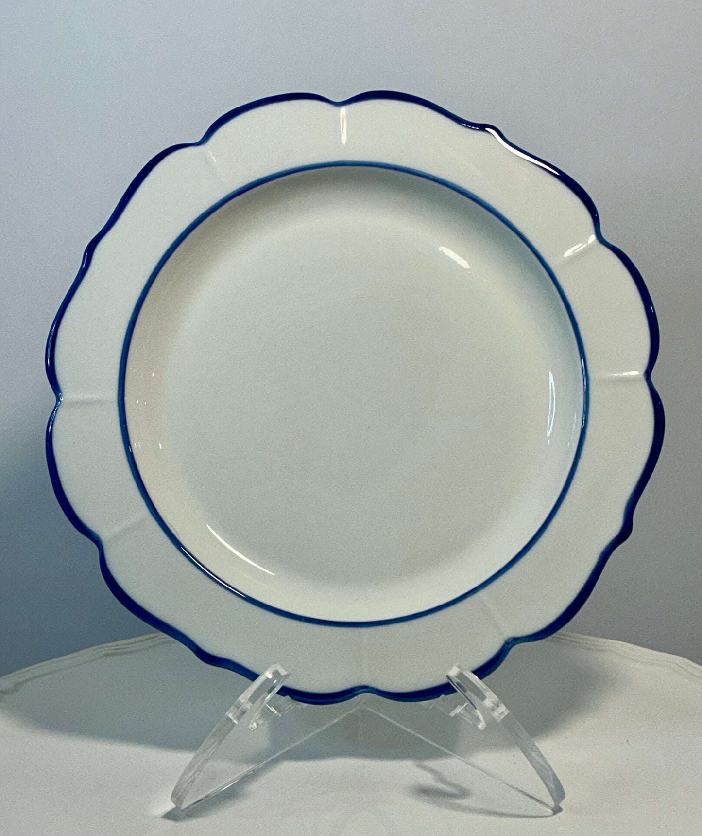 Grace’s Teaware Blue and White Scalloped Fine Porcelain Salad /Dessert Plate 8”
