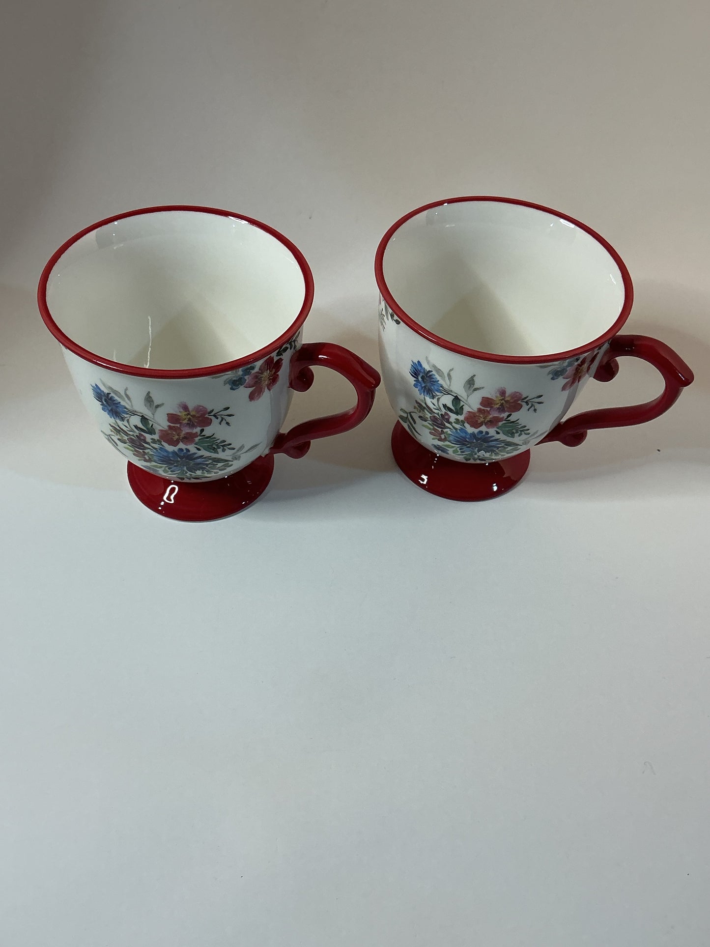 Grace’s Teaware Set of 2 coffee/tea mugs with a red pedestal floral design