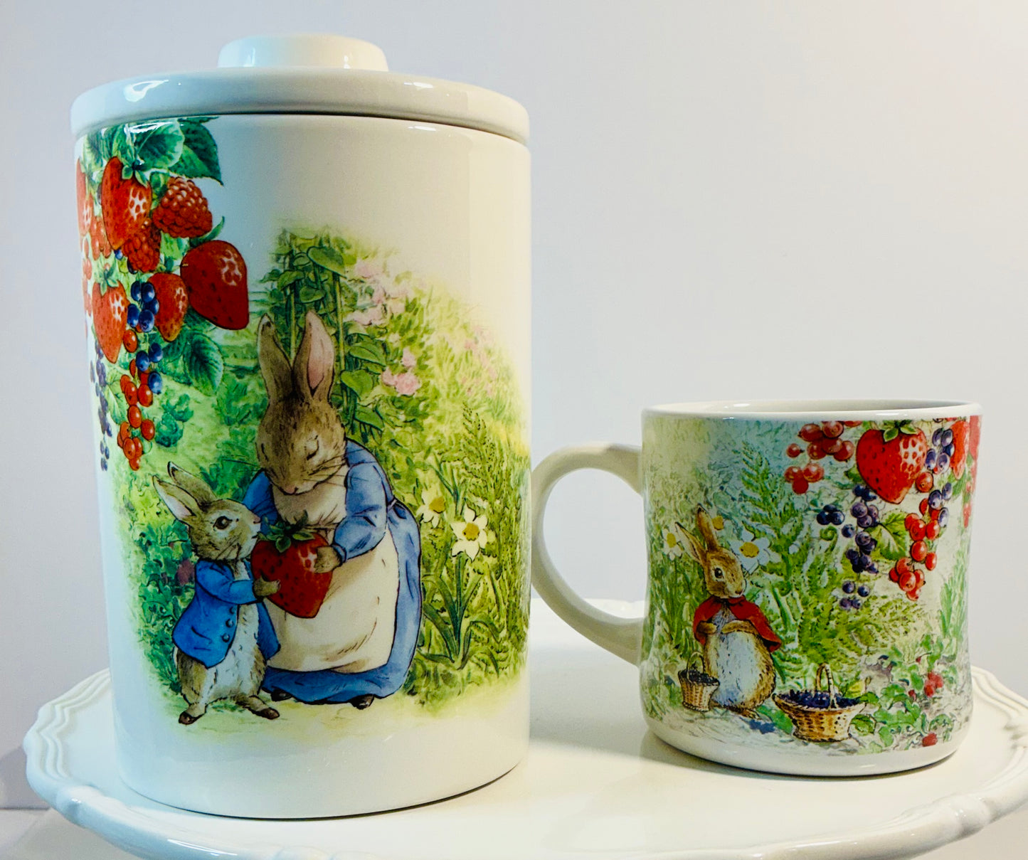 Beatrix Potter Peter Rabbit Cookie Jar & Matching Mug , Ceramic