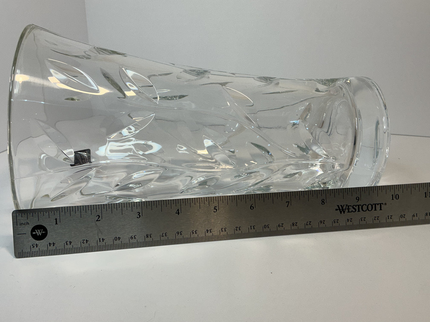 RCR Royal Crystal Rock Laurus Vintage Vase-11” Cut Crystal Floral Leaf Design,Made in Italy