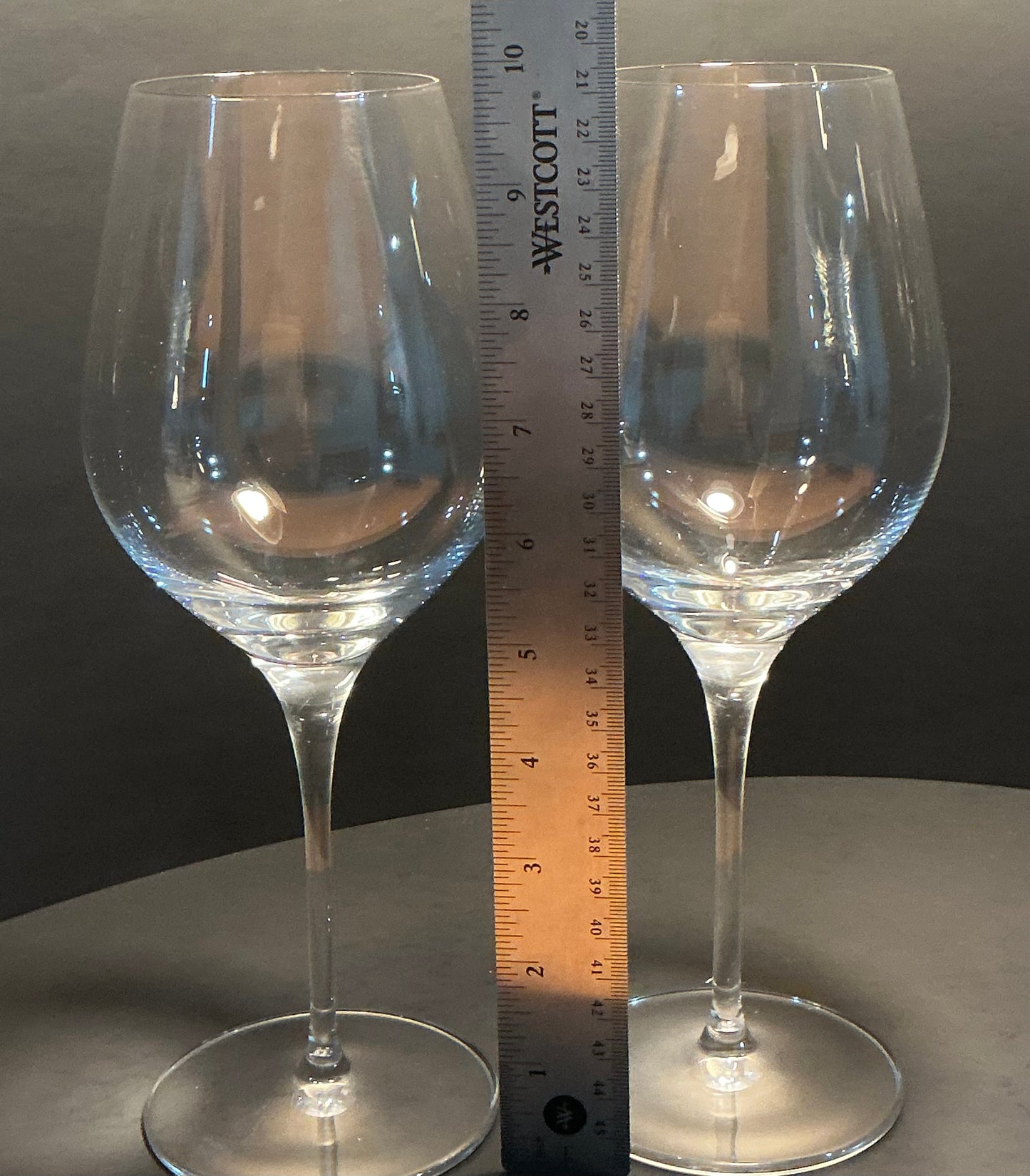 Stölzle Lausitz set of Two Bordeaux Wine Glasses 21 3/4oz H 10”, O4” Made in Germany