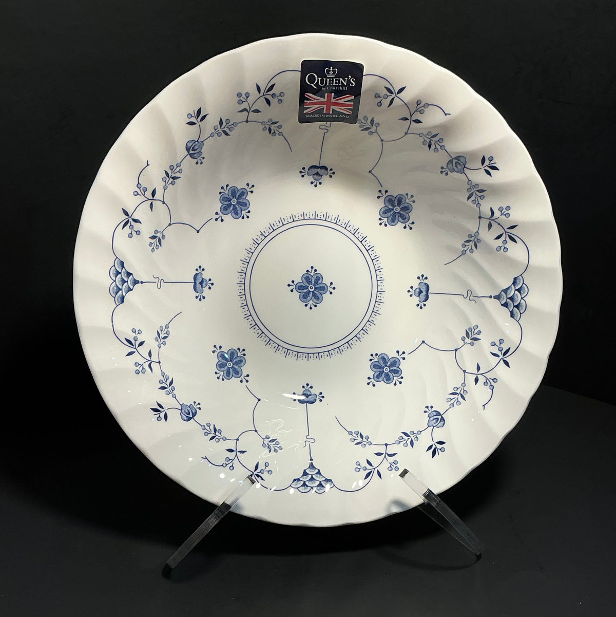 Queen’s Finlandia by Myofin/Churchill in staffordshier England from the  Georgian collection 6” Bowl