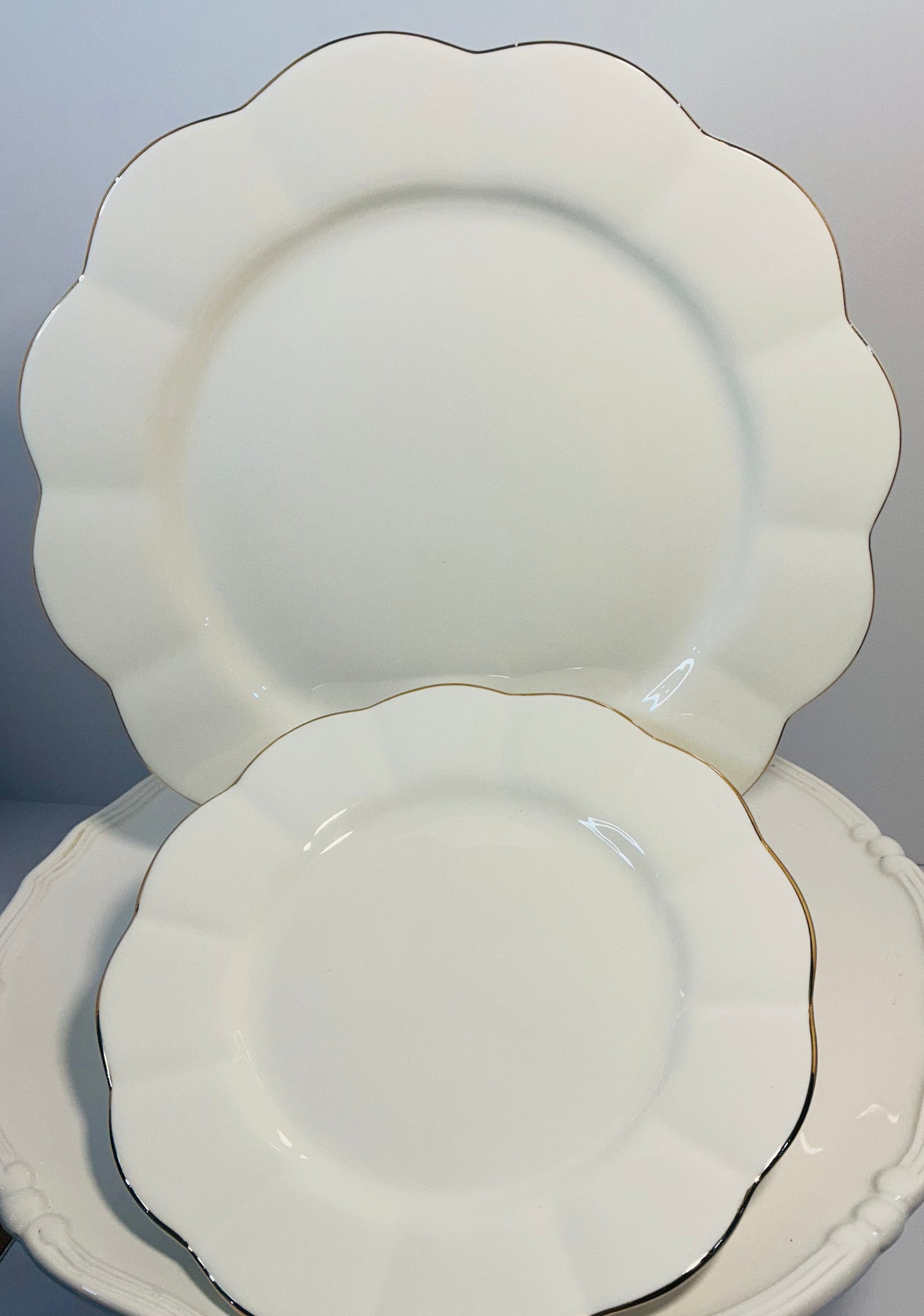 Grace’s Teaware White Gold Scallop Porcelain Set of 2 Plates ( 1 Dinner 10.5” & 1 Salad 8”)