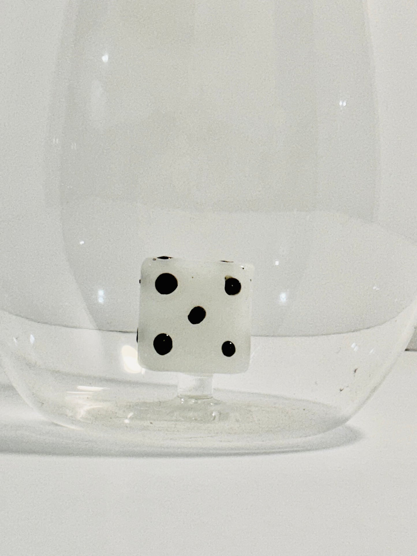 The Ardon Collection floating Dice Stemless Wine Glass 9 oz
