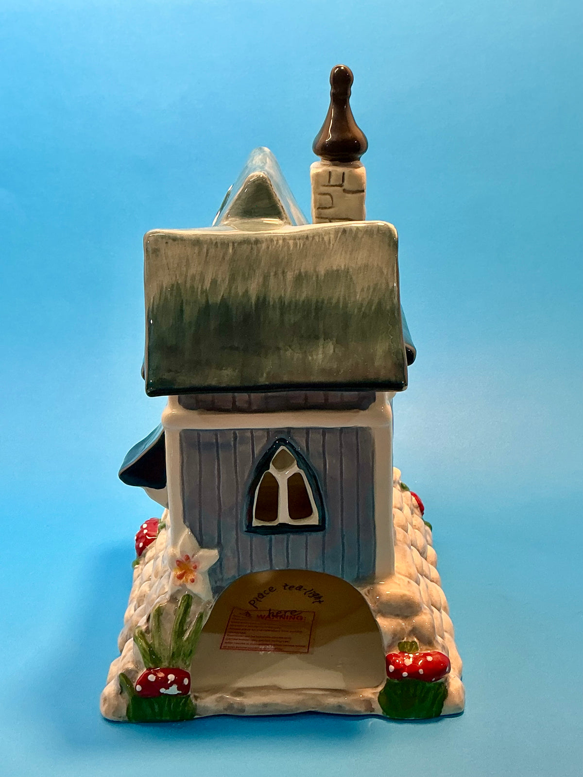 Lily Lounge Blue Sky Clayworks Casa de Velas candle house 8.75”