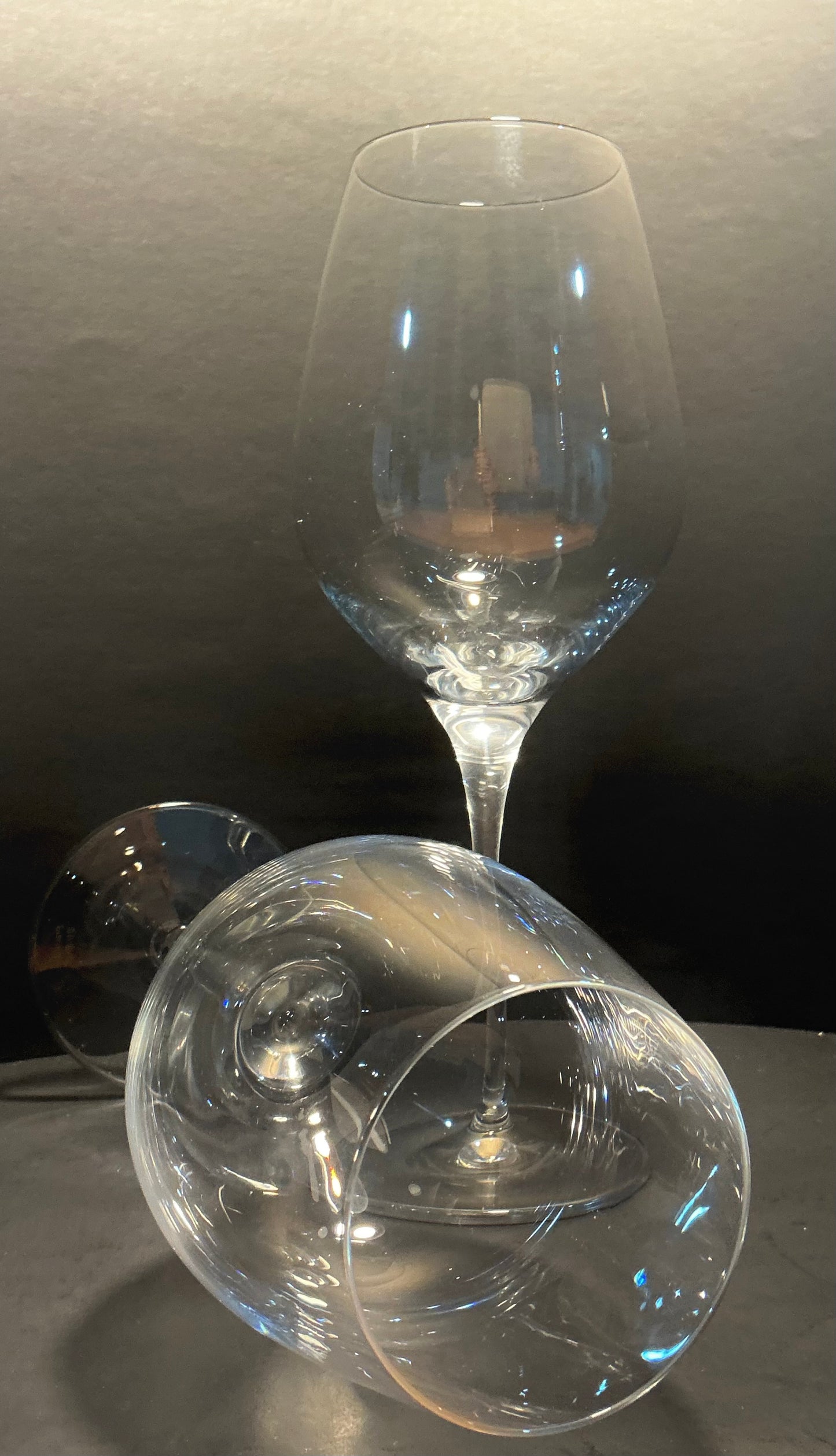 Stölzle Lausitz set of Two Bordeaux Wine Glasses 21 3/4oz H 10”, O4” Made in Germany