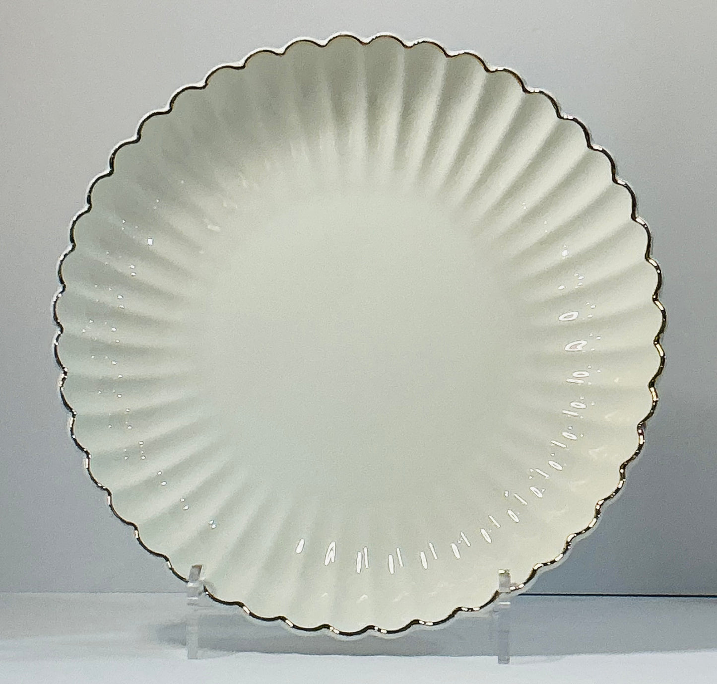 Grace’s Teaware 10.75” diameter/1.75”high White Fine Porcelain Shell w/ gold Rim Dinner Plate