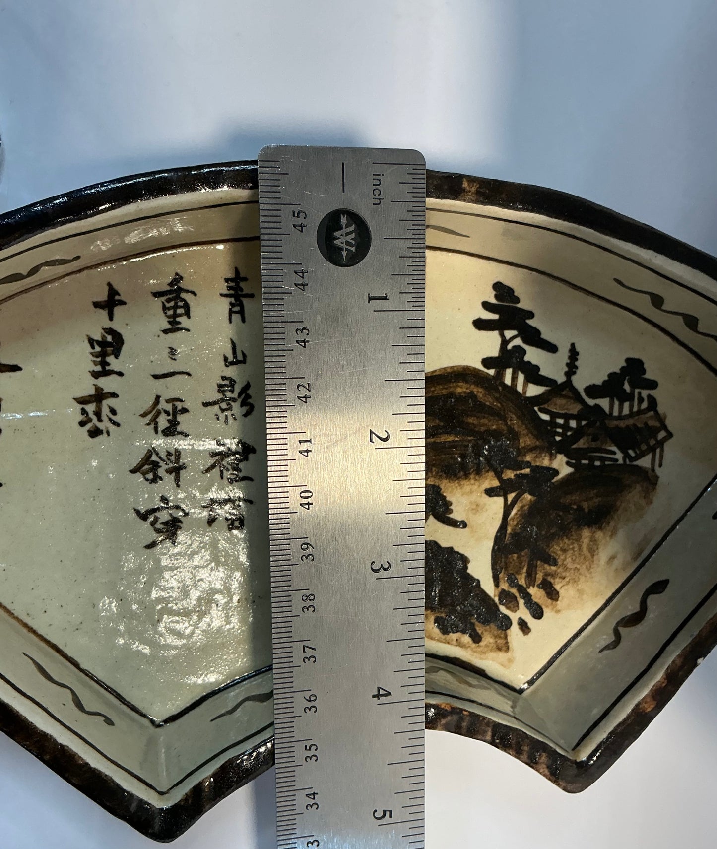 Vintage Japanese Kenzan-Ware Fan-Shaped Dish- Signed Ogata Kenzan Style, hand painted “Kenya”style mark on the base a tribute to the legendary 18th century master ogata kenzan. Traditional Kyoto-ware(kyo-yaki) characterized by its creamy crackle glaze han