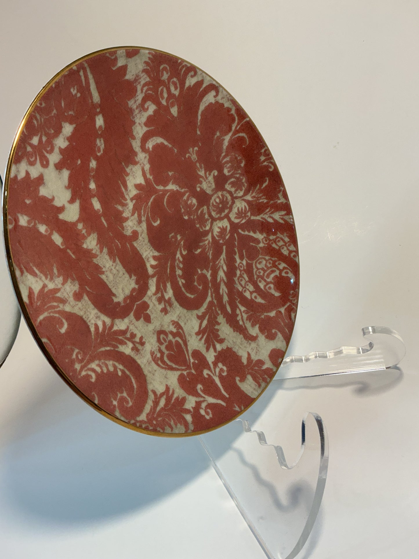 Pottery Barn Stella Damask Stoneware 8.7” Salad Plate with Gold Trim Blush red