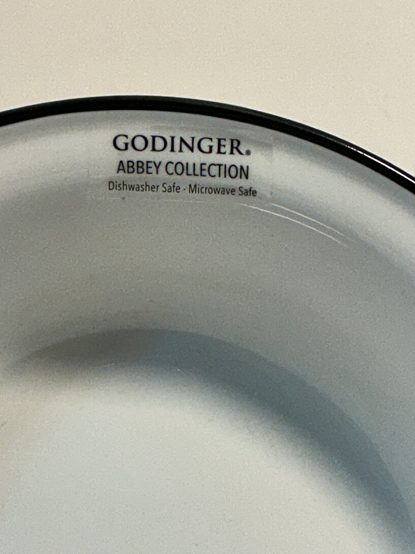 Godinger Abbey Collection 18oz soup bowl white shiny glaze and black trim 7”x2.5”