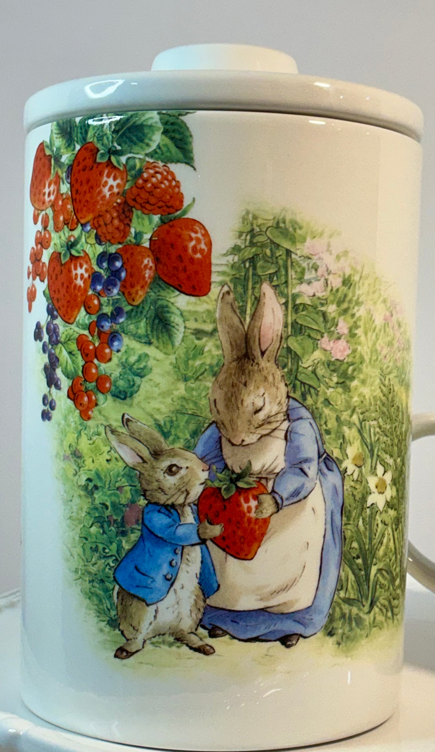 Beatrix Potter Peter Rabbit Cookie Jar & Matching Mug , Ceramic