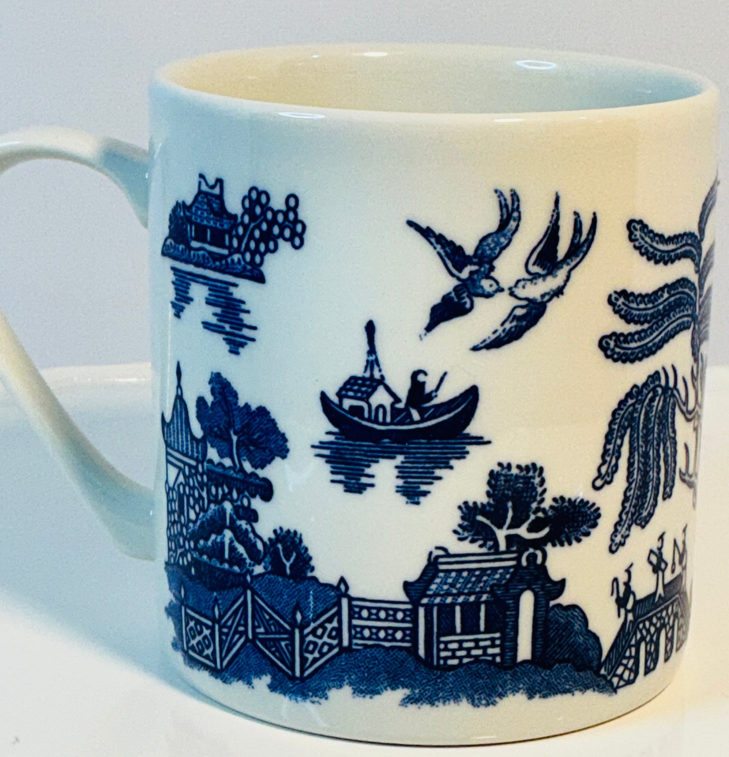 Queen’s Churchill Blue Willow Venus Mug Made in England