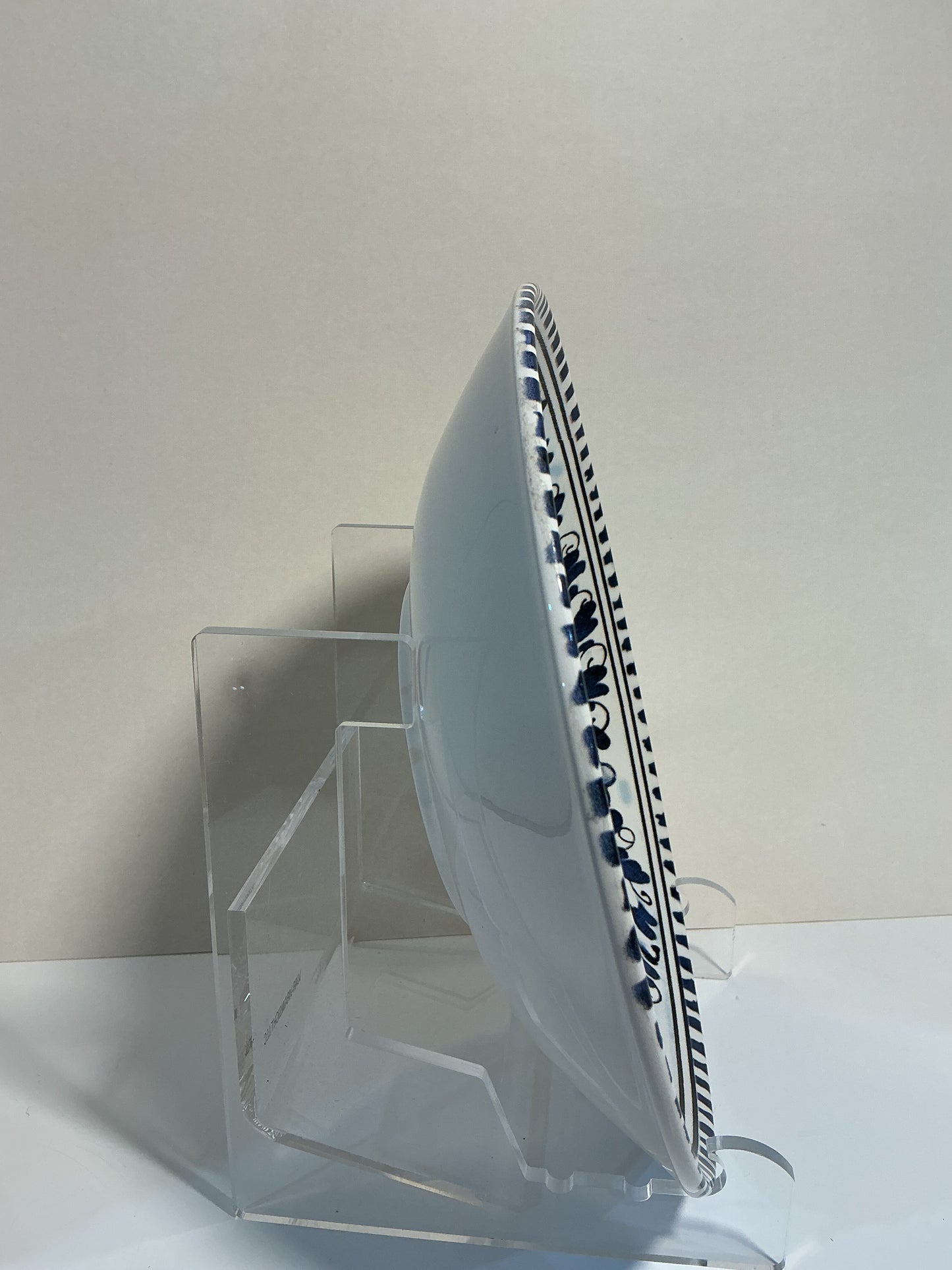 Ceramiche Hand Painted Set of 4 , including a 12”, 10” Plates and 2 bowls 8” and 6”.Made in Italy