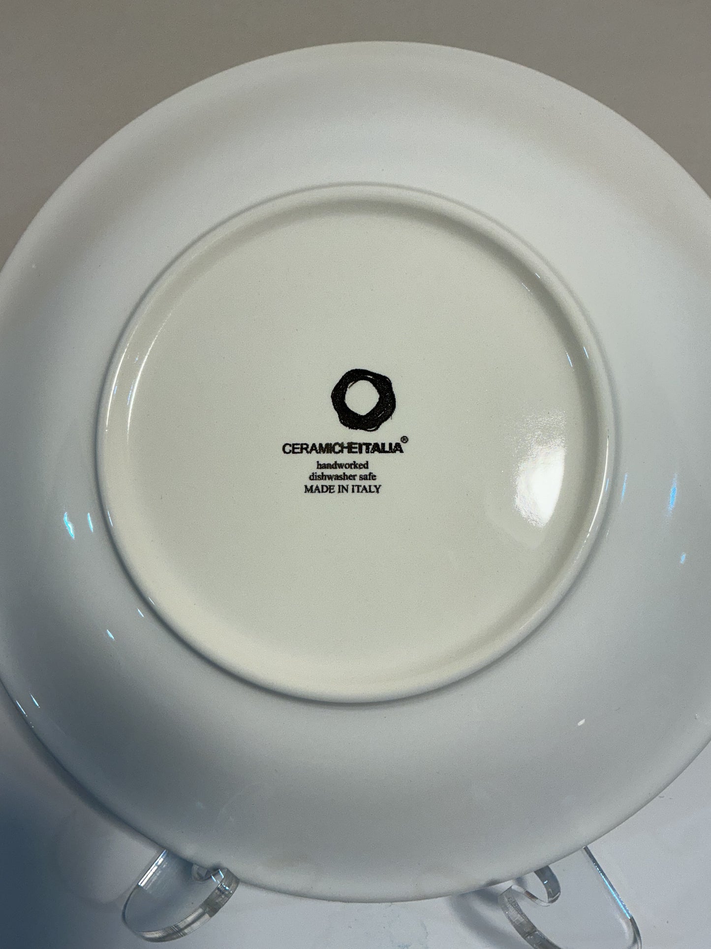 Ceramiche Hand Painted Set of 4 , including a 12”, 10” Plates and 2 bowls 8” and 6”.Made in Italy