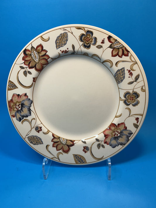 Queen’s Churchill Jacobean Dinner Plate 10 3/4” Floral Vintage