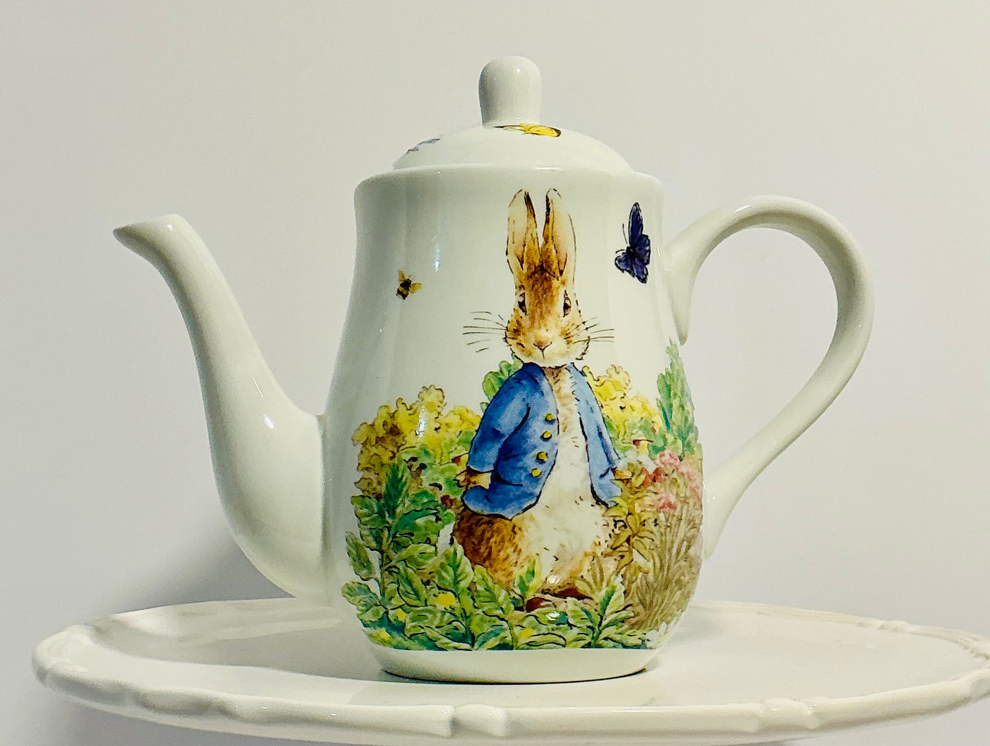 Beatrix Potter Peter Rabbit Set of 2 Mugs and Coffee/Teapot for Easter Celebration