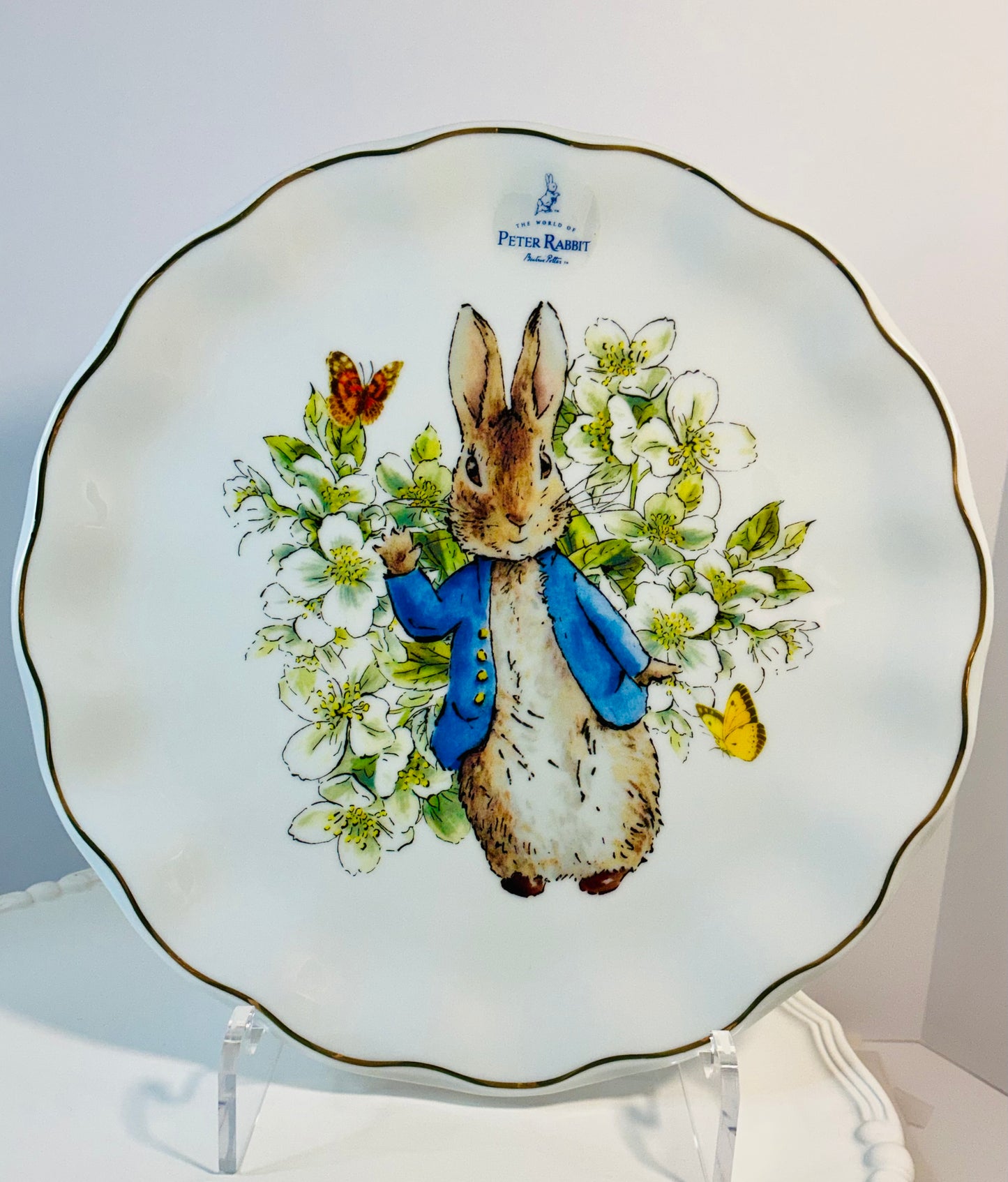 Beatrix Potter Peter Rabbitt a Scalloped Edges an Gol Trim Dinner Plate 10.5”set w/ matching Mug 4”