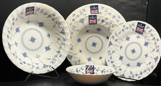 Queen’s Finlandia by Myofin/Churchill in staffordshier England from the  Georgian collection Set of 5 Pieces