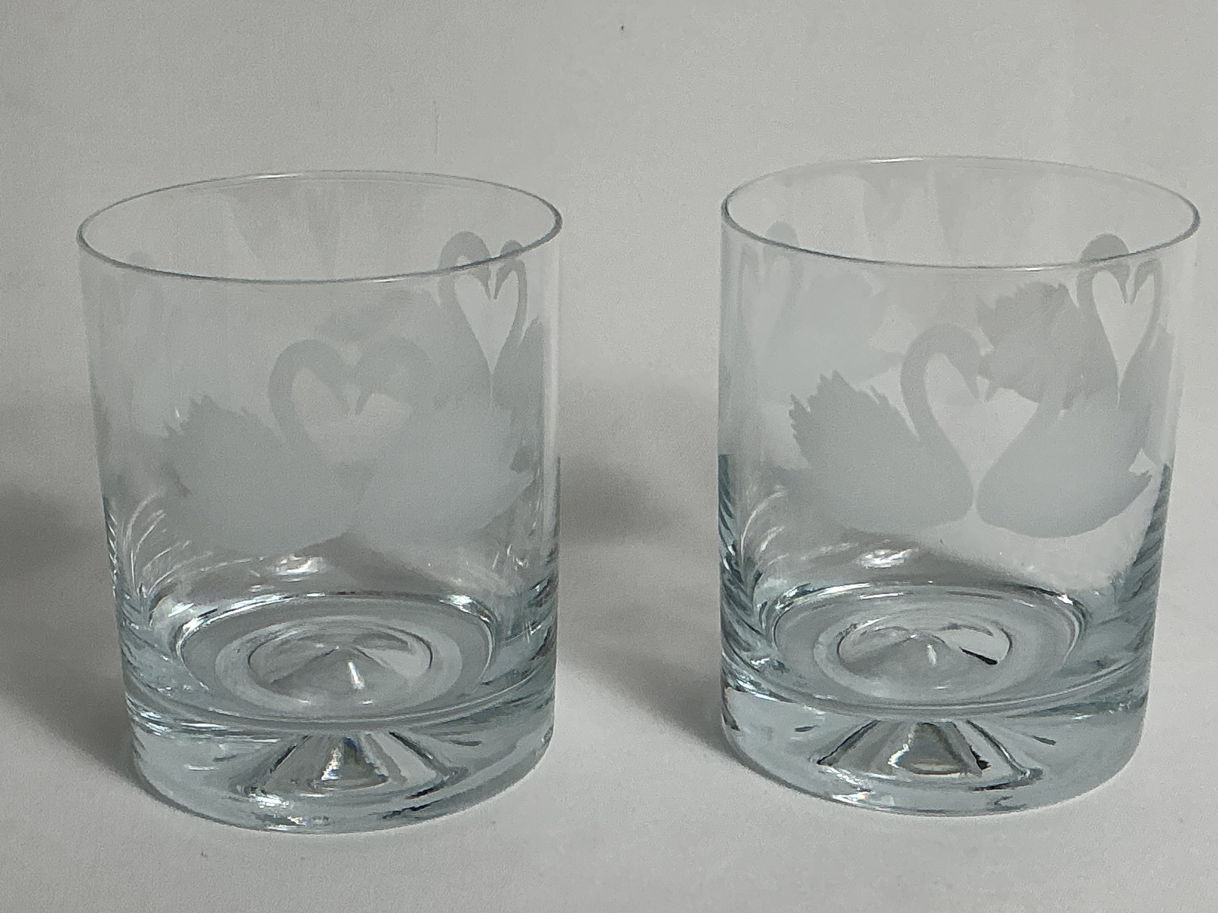 Milford Collection Set of 2 Glass Whiskey Tumblers – Swan Design, Made in England
