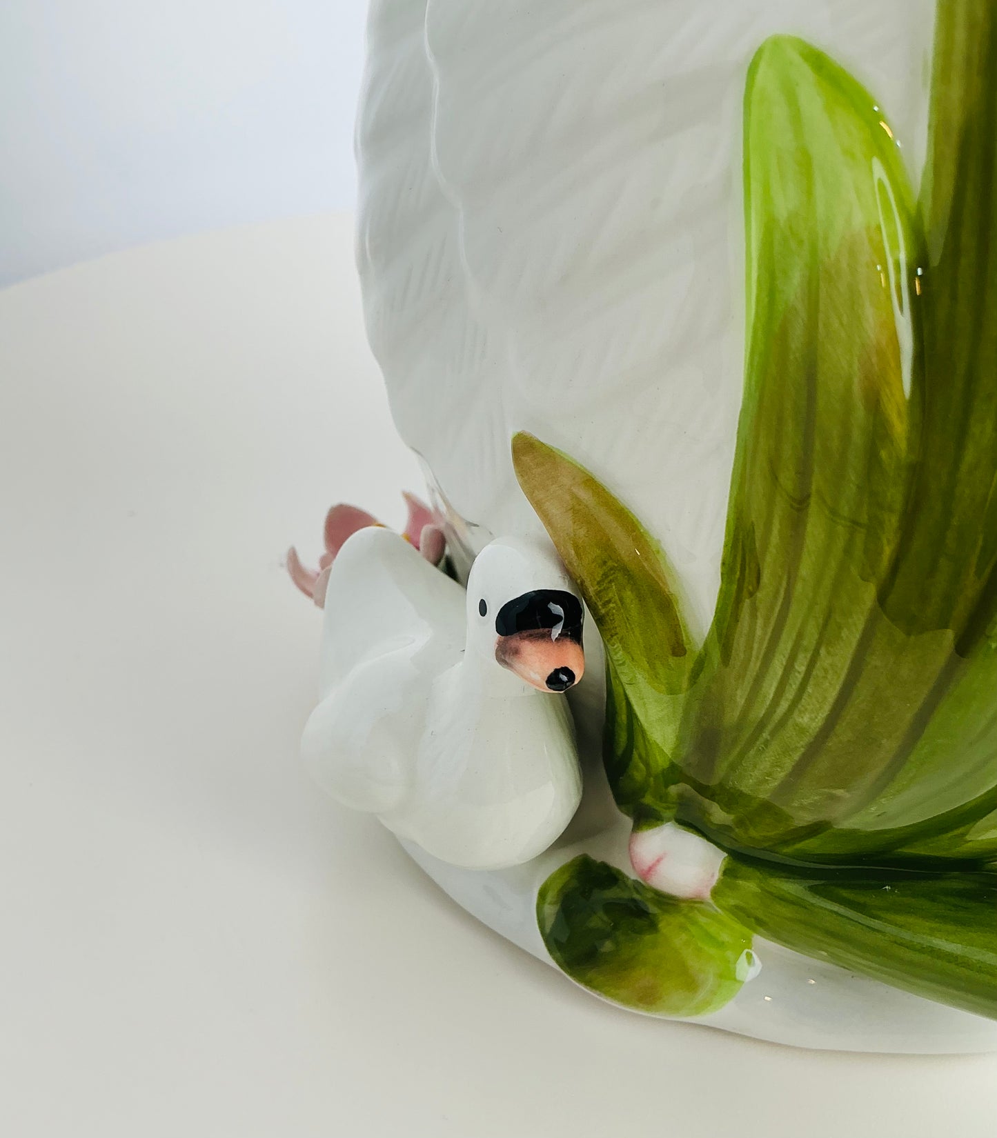 CornerRuby Swan and Lotus Ceramic Figurine – Handcrafted Pitcher & Tureen