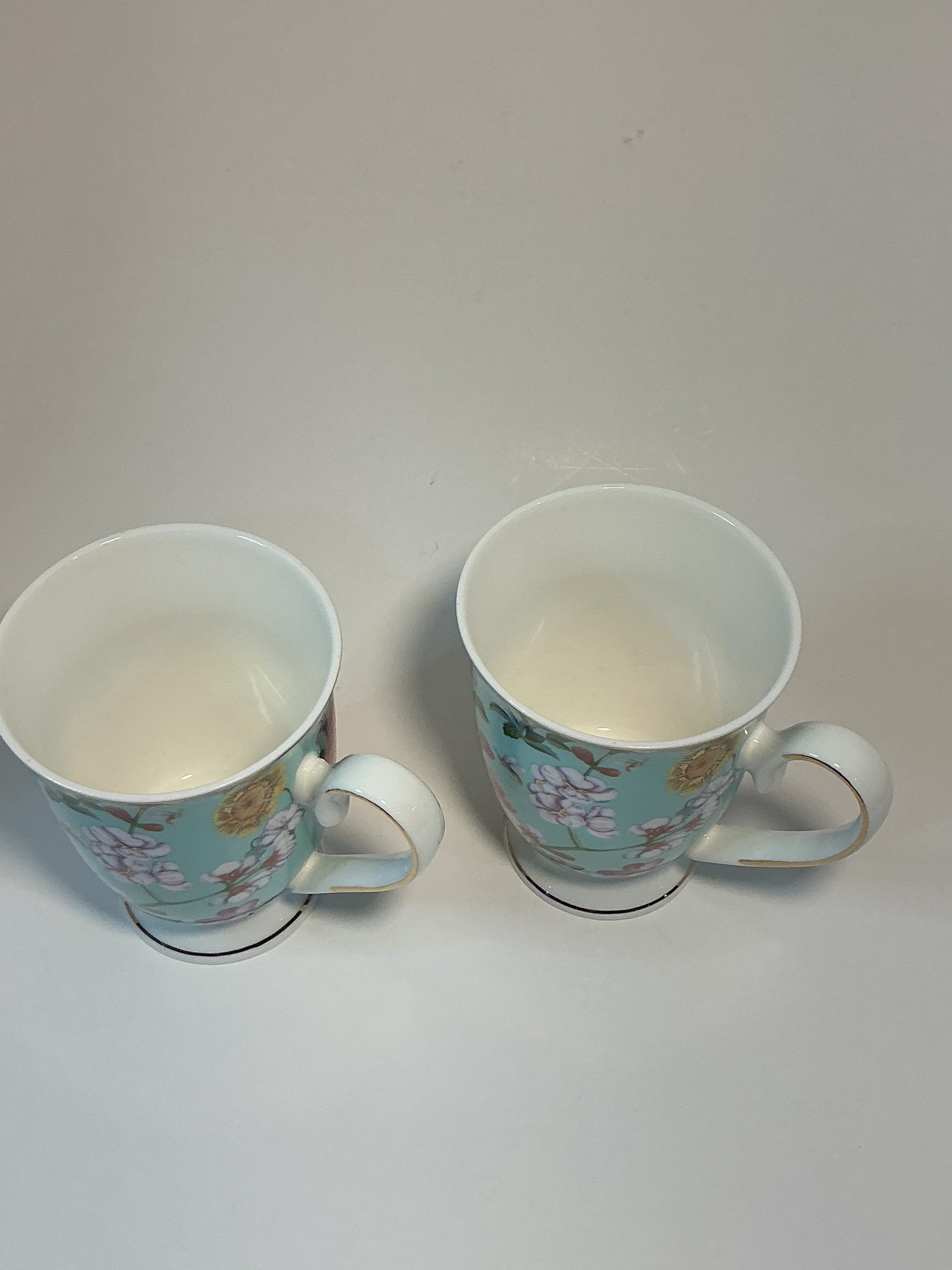 Grace’s Teaware Set of 2 coffee mugs with a blue&floral design