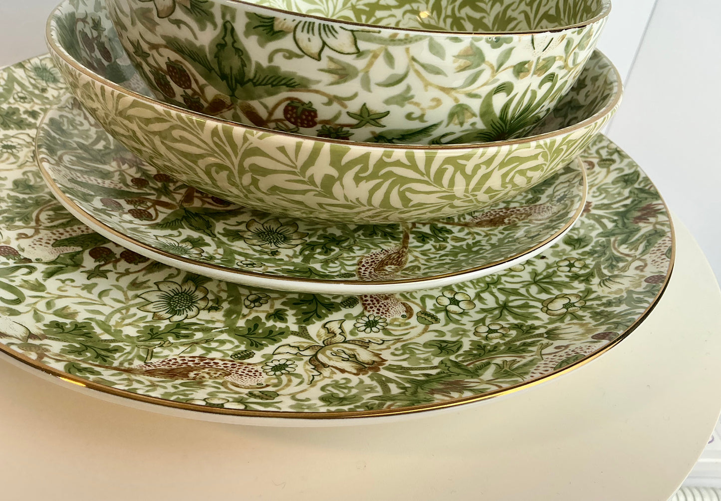 Morris & Co Strawberry Thief Sage Green Tableware – Willow Bough Collection