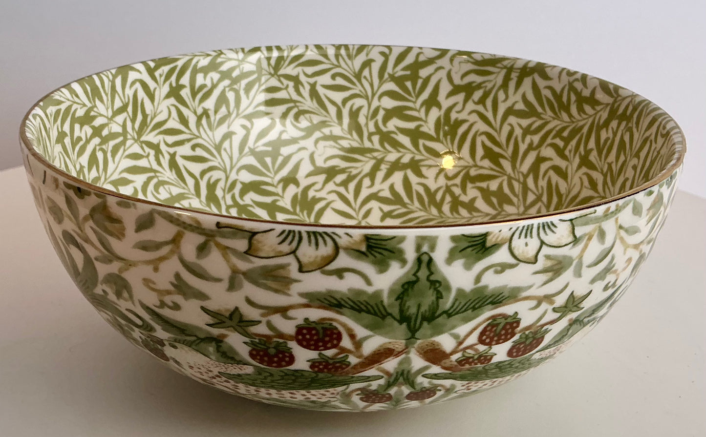 Morris & Co Strawberry Thief Sage Green Tableware – Willow Bough Collection
