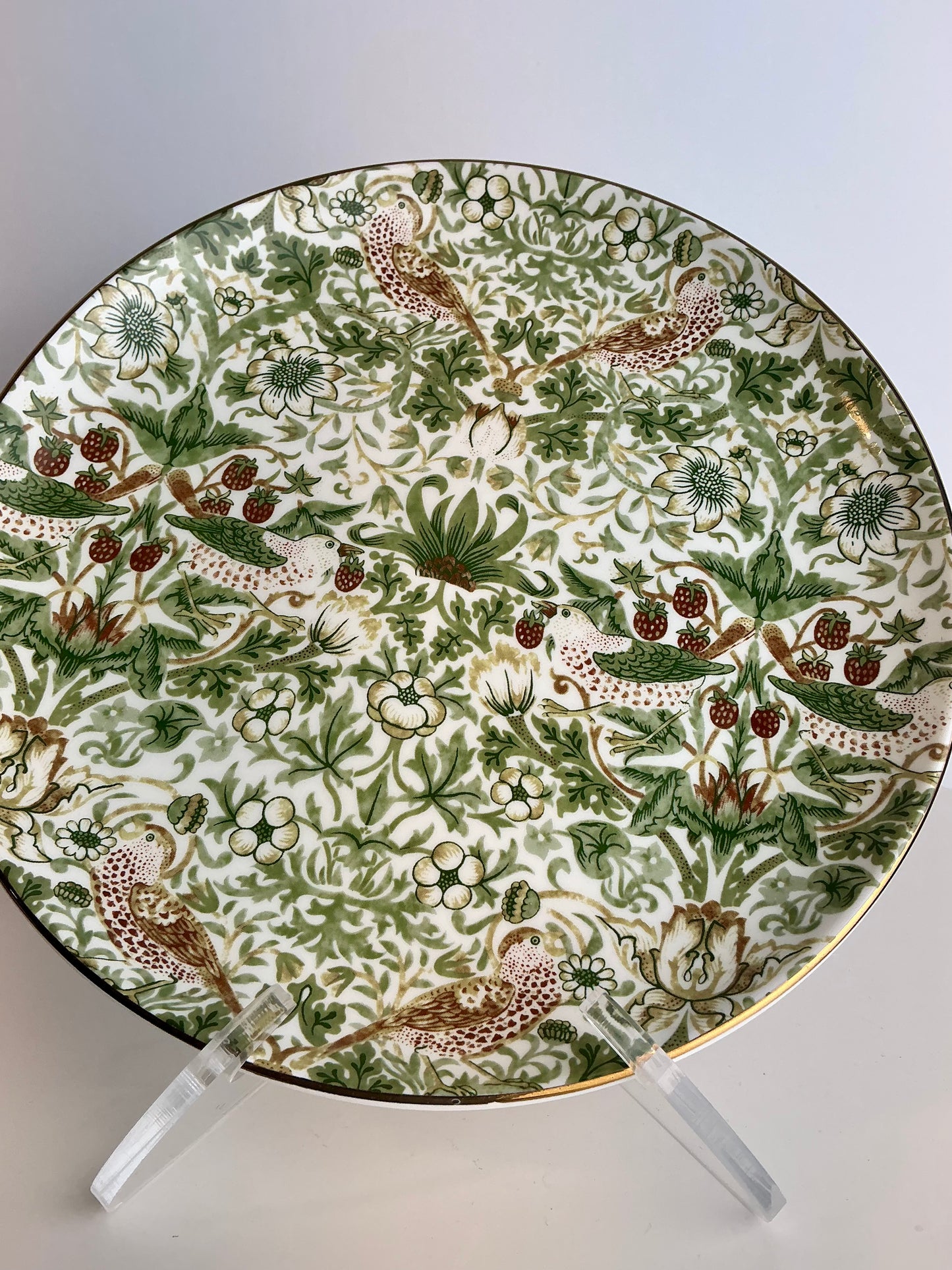 Morris & Co Strawberry Thief Sage Green Tableware – Willow Bough Collection