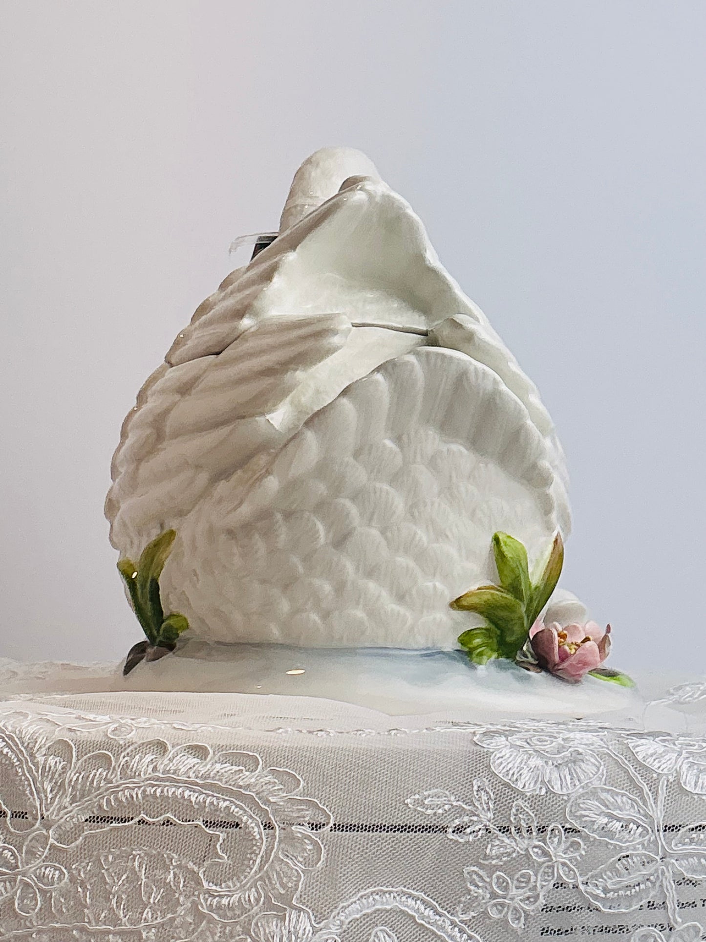 CornerRuby Swan and Lotus Ceramic Figurine – Handcrafted Pitcher & Tureen