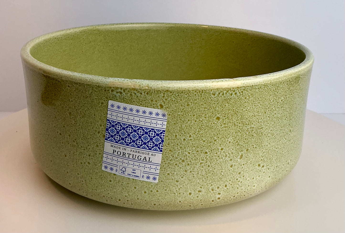 TH Home Portugal Stoneware Round Serving Bowl – Olive Green